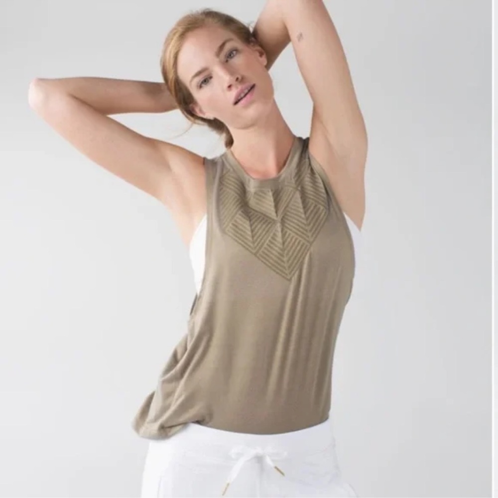 Lululemon Cardio Squad Metallic Tank size 4